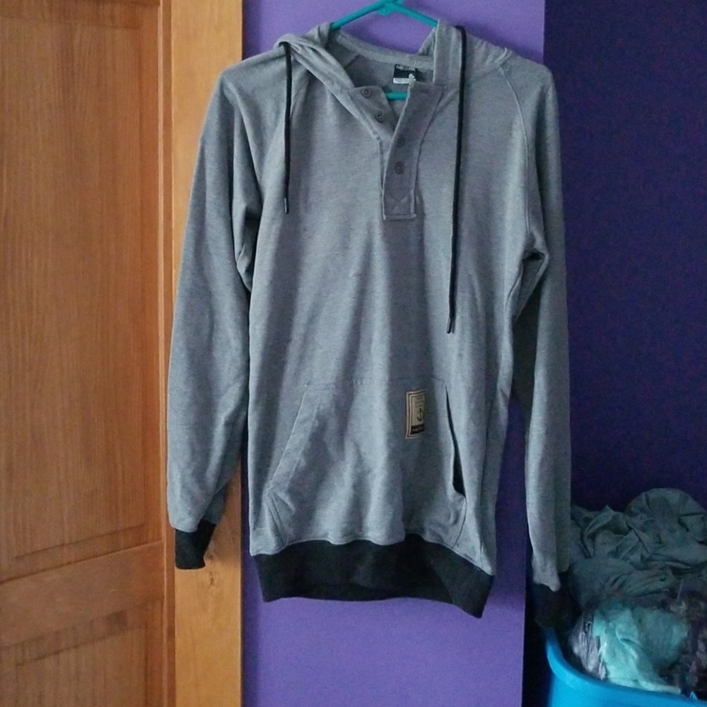 Light weight pullover hoodie